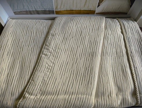 Prabangi lovatiesė "Teos" su 2 pagalvių užvalkalais, smėlinė